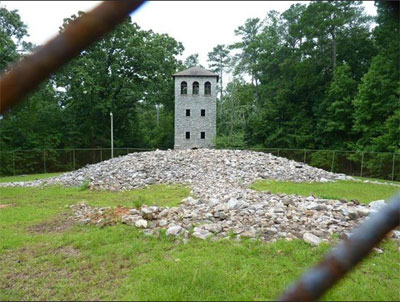 Rock Eagle Effigy and building