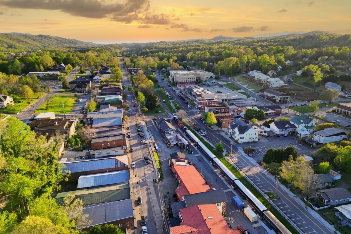 Downtown Blue Ridge, Georgia and the surrounding mountains at sunset, seen from above
