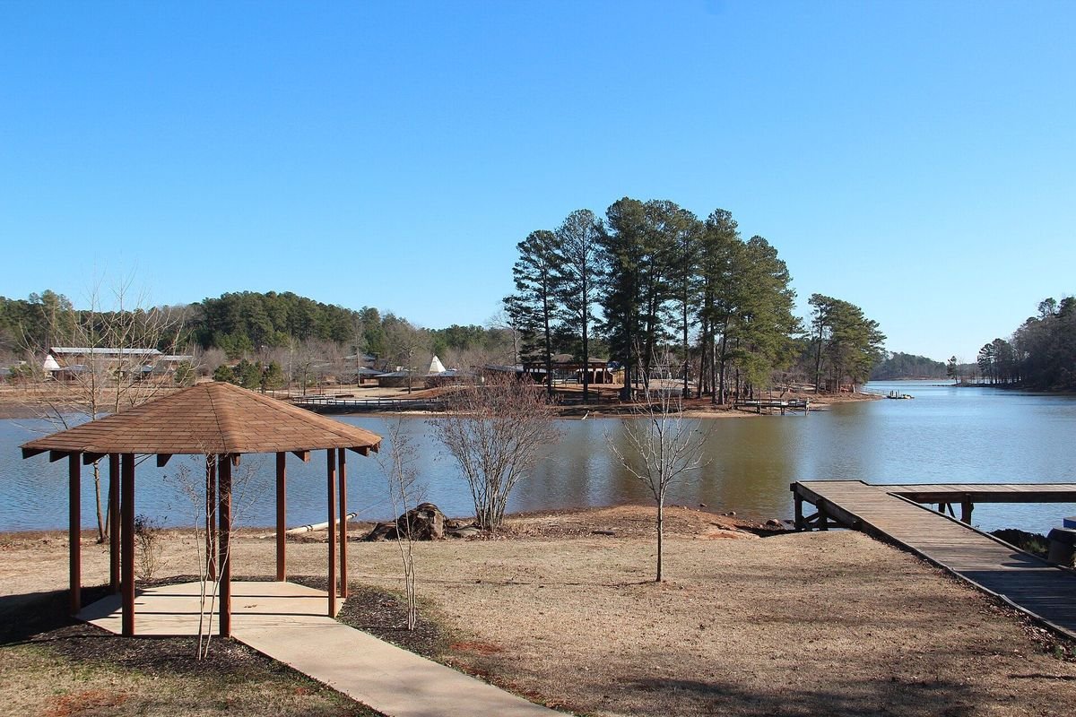 Lakeside picnic shelter and dock on Marbury Creek Reservoir at Fort Yargo State Park