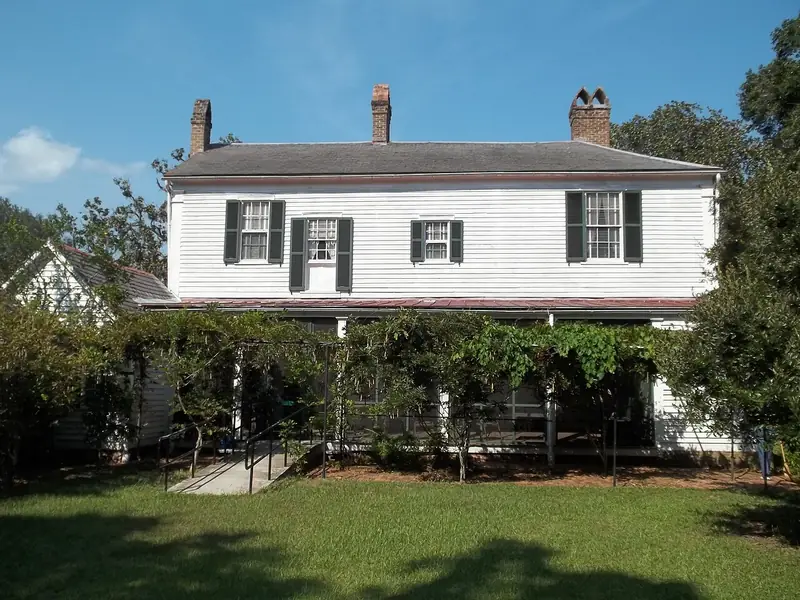 Plantation house at Hofwyl-Broadfield Plantation State Historic Site