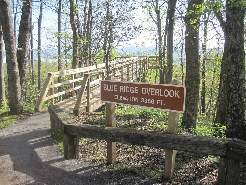 Wooden observation deck and sign at the Blue Ridge Overlook, Black Rock Mountain State Park