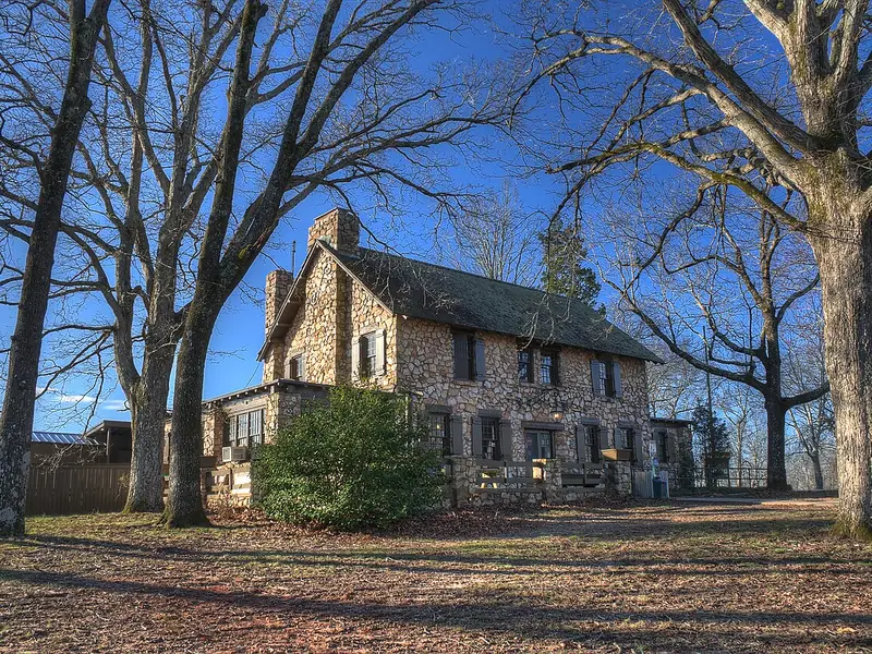 Stone visitor center at F. D. Roosevelt State Park