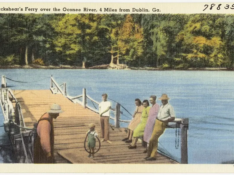 Vintage postcard of people on Blackshear’s Ferry landing on the Oconee River near Dublin