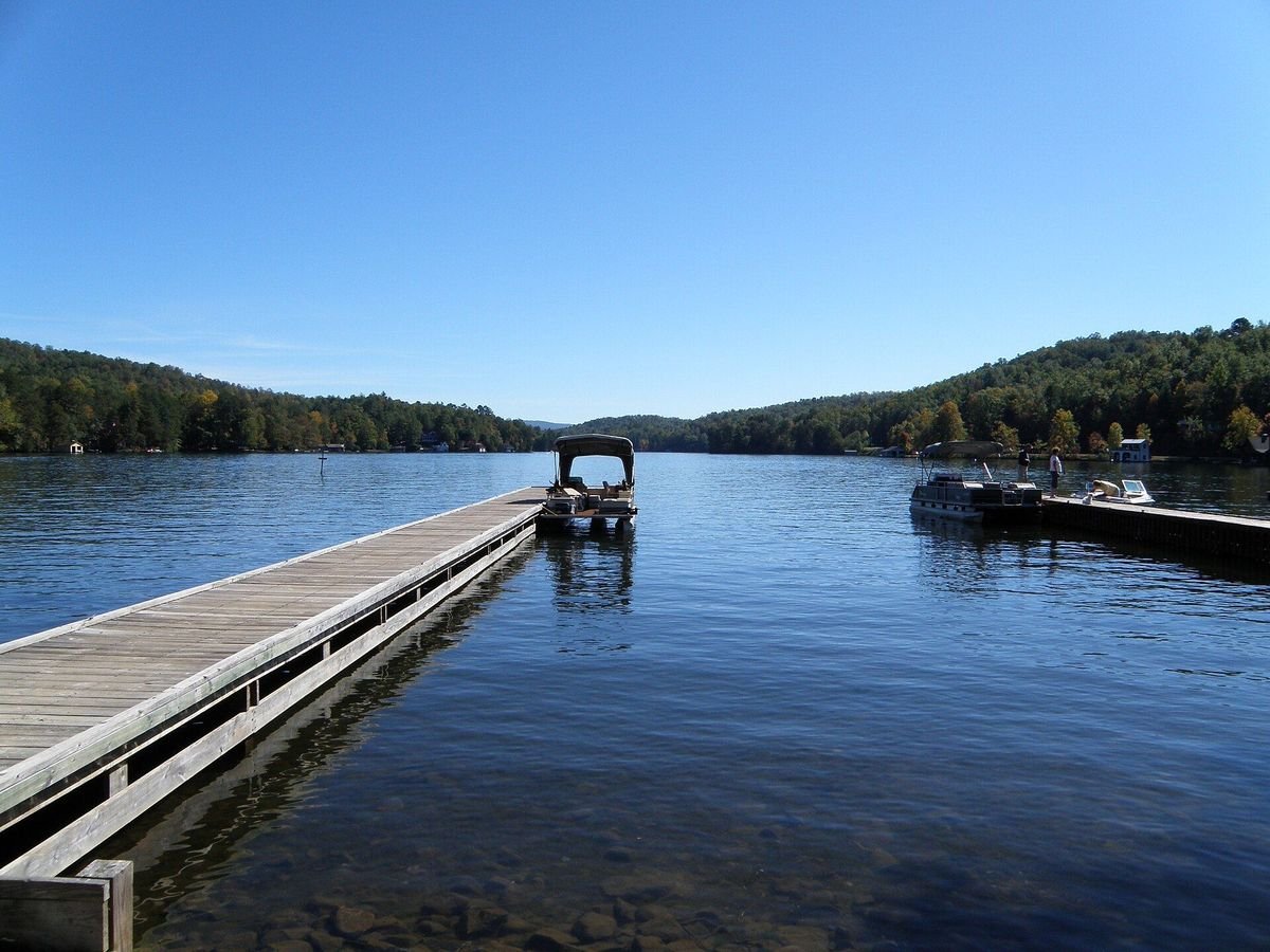 Moccasin Creek State Park on Lake Burton, north of Clarkesville, Georgia