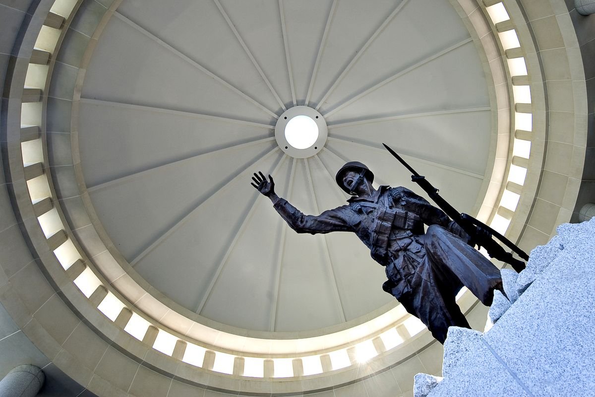The Follow Me infantryman statue under the rotunda dome at the National Infantry Museum