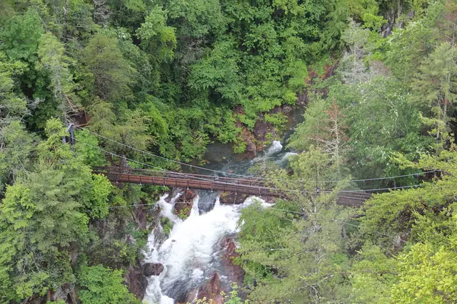 Suspension bridge crossing the waterfalls at Tallulah Gorge State Park