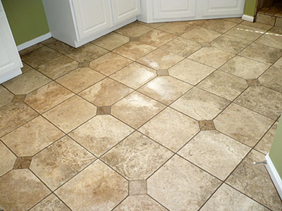 Shiney foyer tile floor with dots